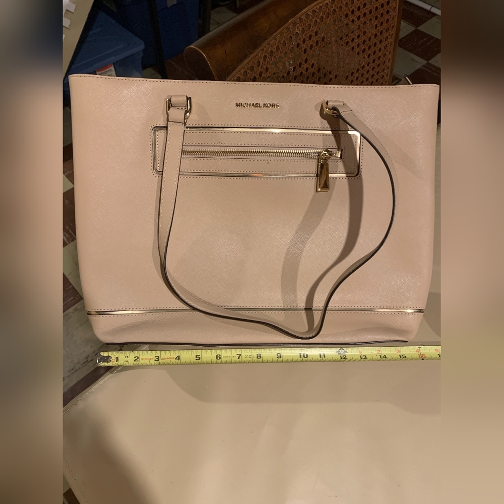 MICHAEL KORS Tote
